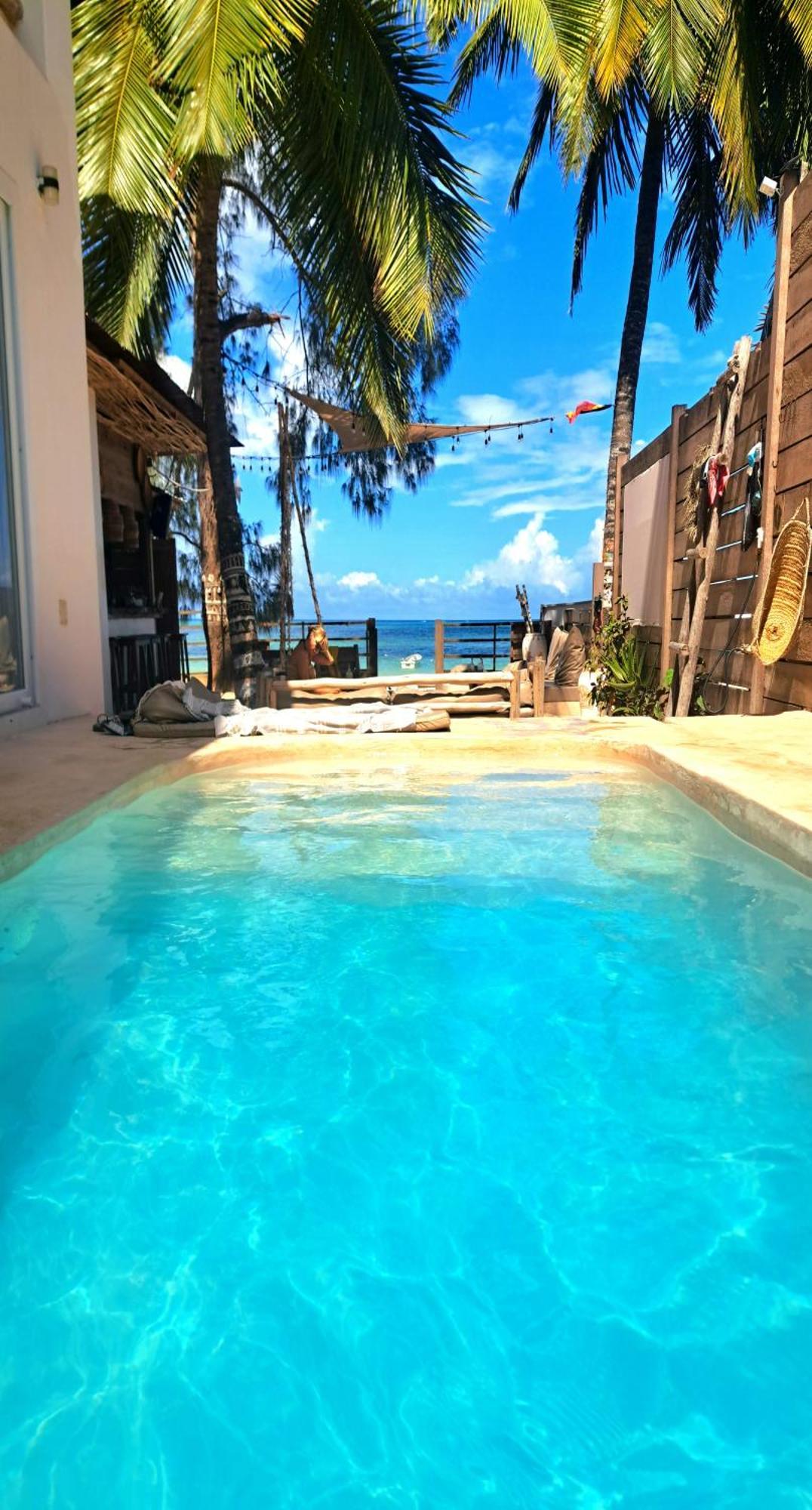 Boho Boutique Hotel - Beachfront , Adults Only , Private Pool 吉汶瓦 外观 照片