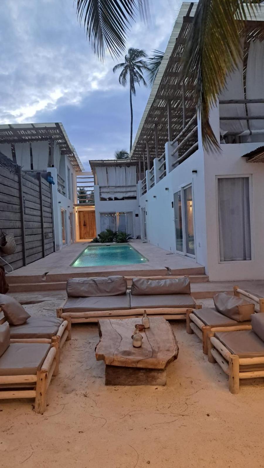 Boho Boutique Hotel - Beachfront , Adults Only , Private Pool 吉汶瓦 外观 照片