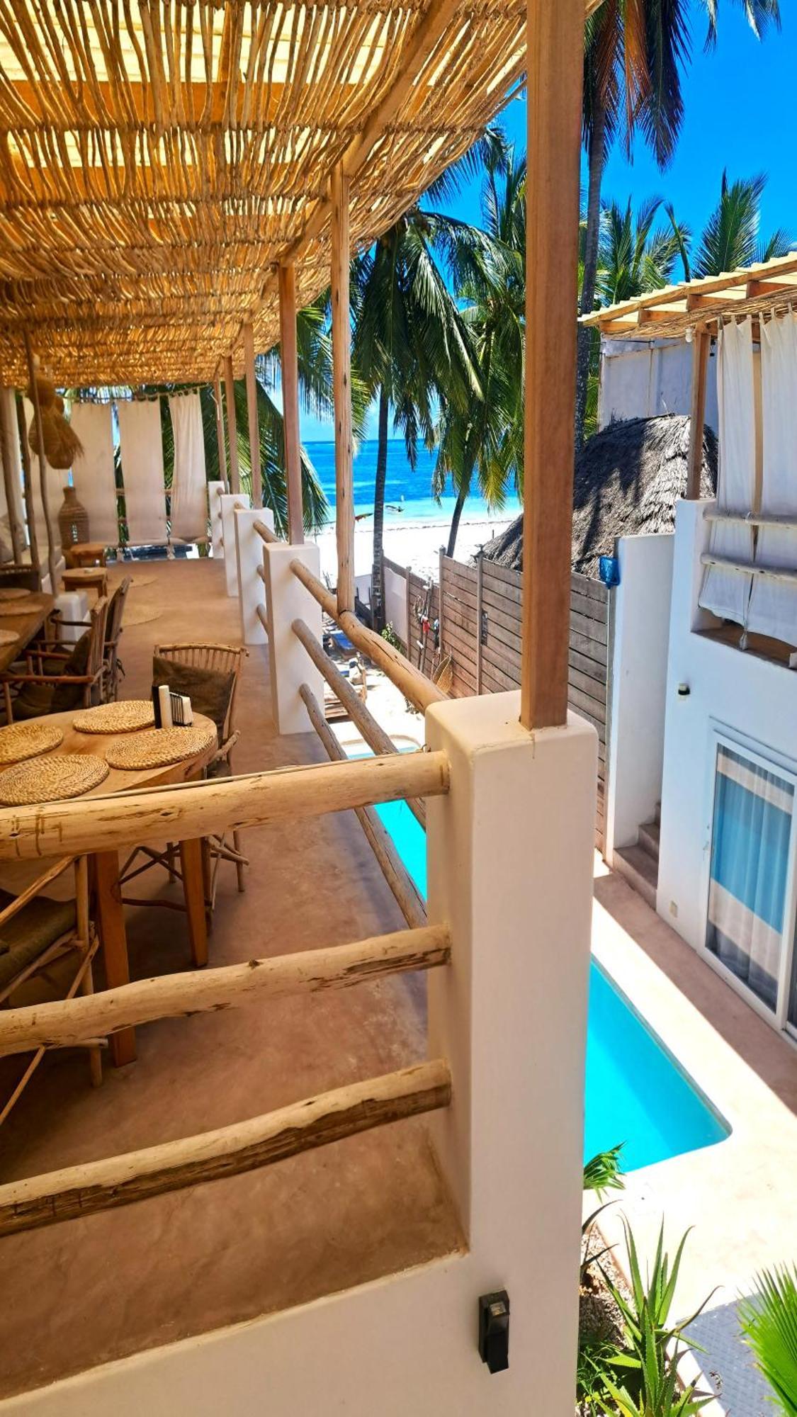 Boho Boutique Hotel - Beachfront , Adults Only , Private Pool 吉汶瓦 外观 照片