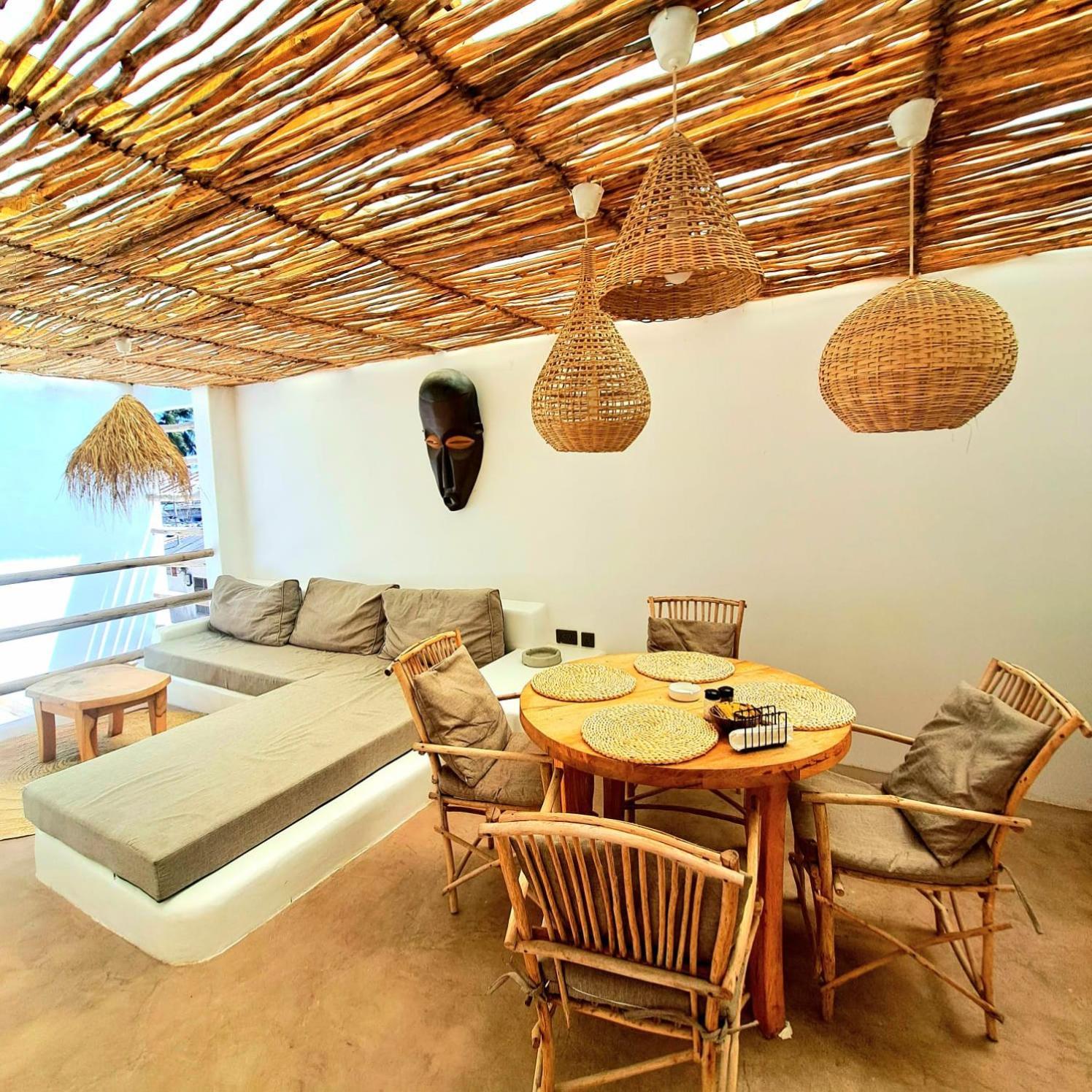 Boho Boutique Hotel - Beachfront , Adults Only , Private Pool 吉汶瓦 外观 照片