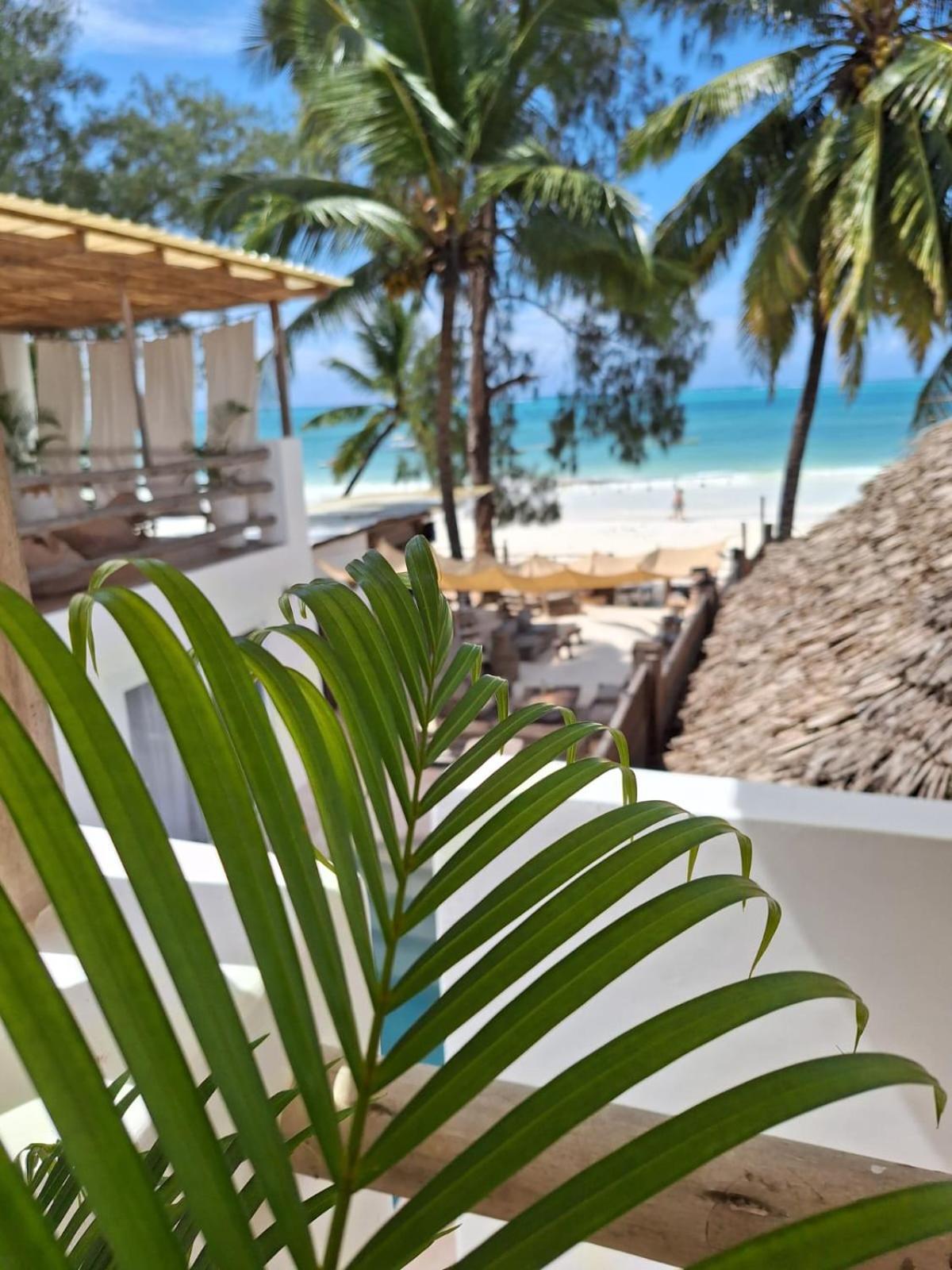 Boho Boutique Hotel - Beachfront , Adults Only , Private Pool 吉汶瓦 外观 照片